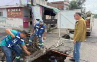 SAPAZ repara socavón en calle Juárez Poniente para garantizar seguridad vial