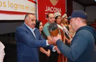 Isidoro Mosqueda encabezó la ceremonia de Encomienda del Fuego Patrio