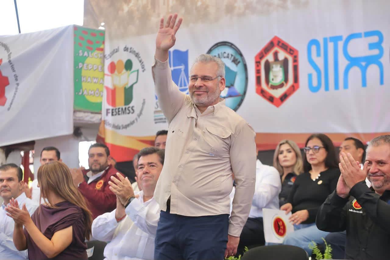 Refrenda Bedolla respaldo a los trabajadores de Michoacán en el XV aniversario de la Catem