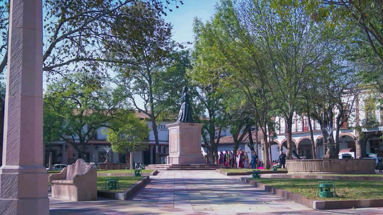 Recuperación de espacios públicos transforma ciudades y fortalece la economía de Michoacán