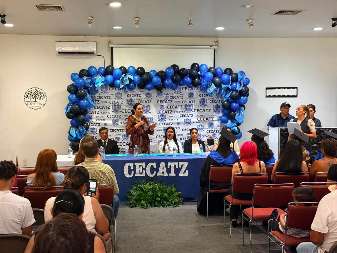 Adriana Campos Huirache reconoce en CECATZ Zamora a una generación que apuesta por la capacitación y el futuro