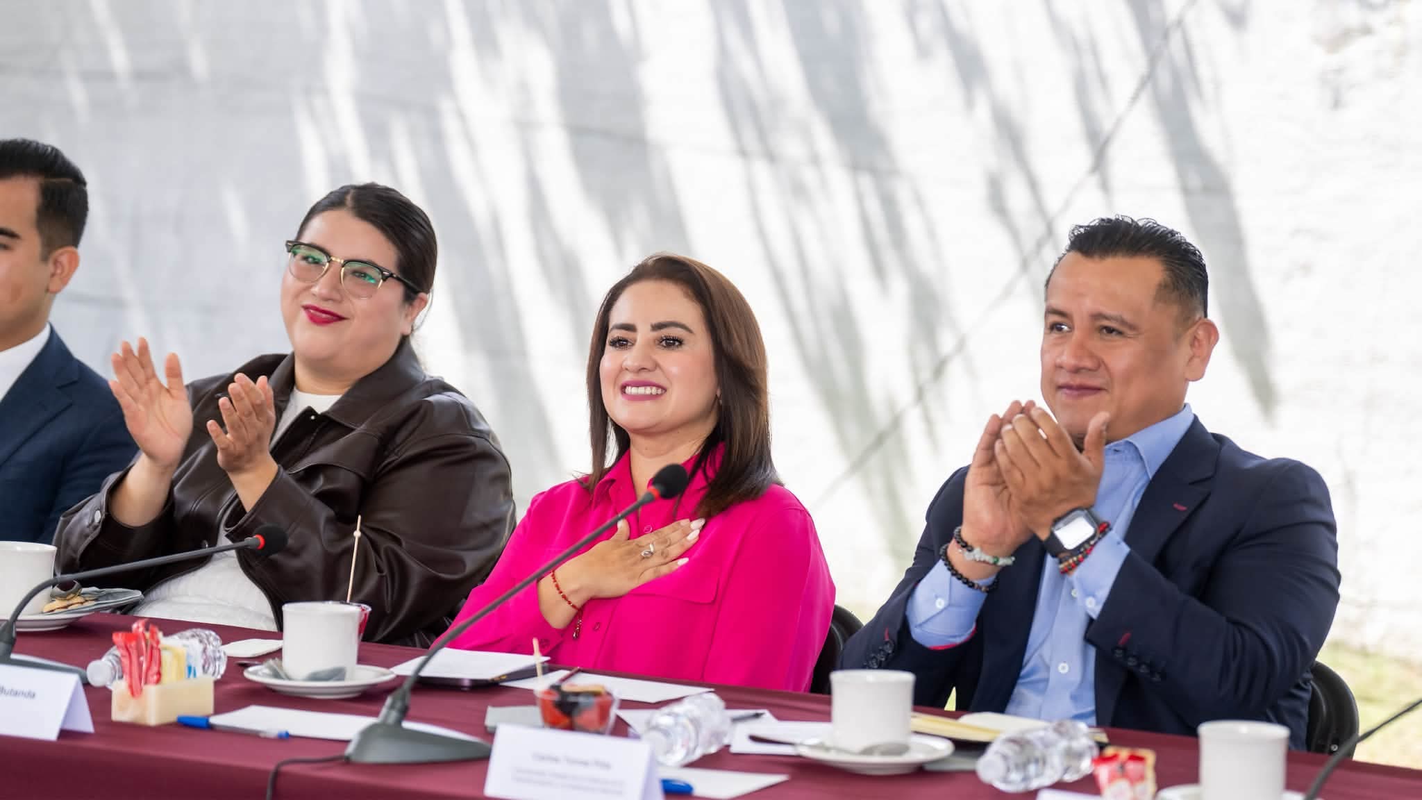 Gladyz Butanda prioriza la unidad y suma su estructura a Carlos Torres Piña