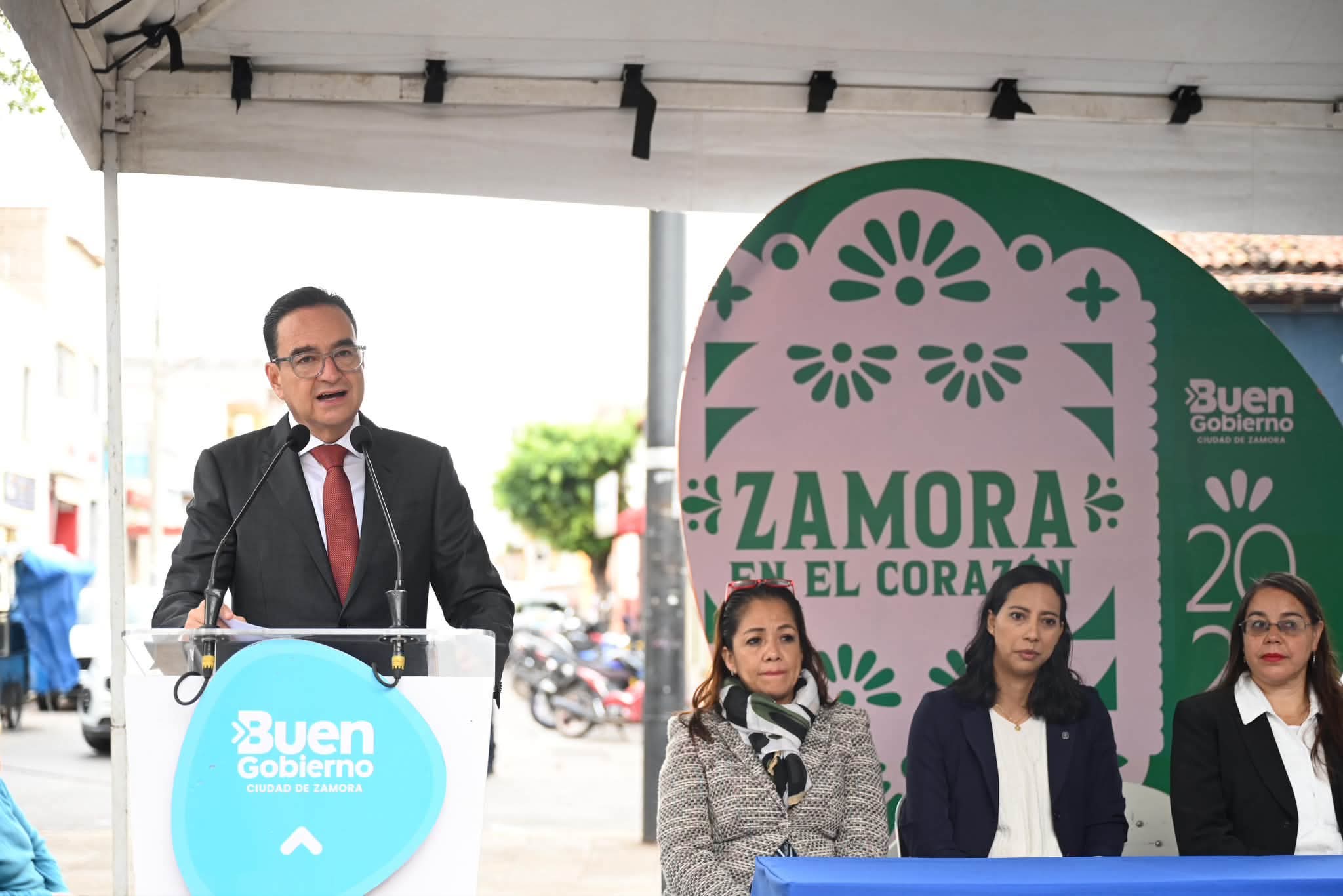 Carlos Soto encabezó la conmemoración del 261 aniversario del natalicio de José María Morelos y Pavón