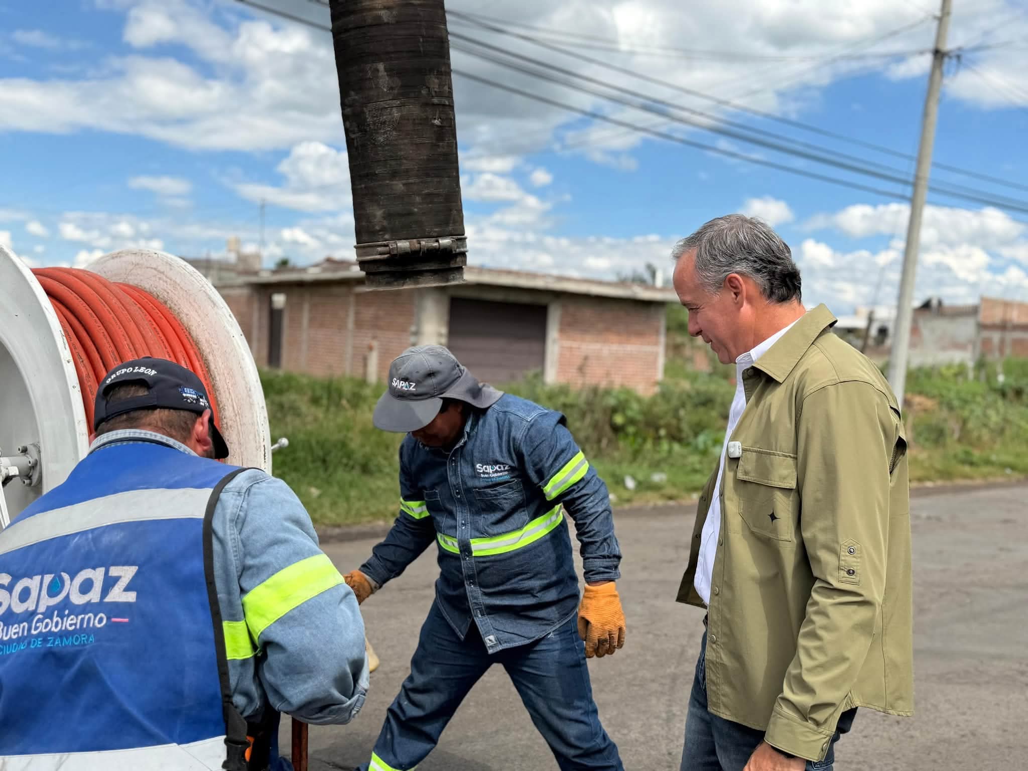 SAPAZ refuerza labores de mantenimiento preventivo en redes sanitarias de Zamora