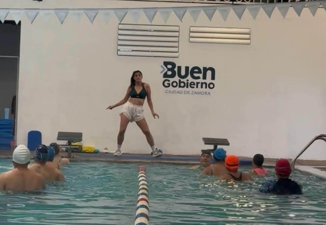 Gobierno de Zamora fortalece la activación física con clase de AquaZumba