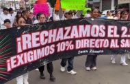Trabajadores del IMSS Zamora marchan para exigir aumento salarial y abasto de medicamentos e insumos