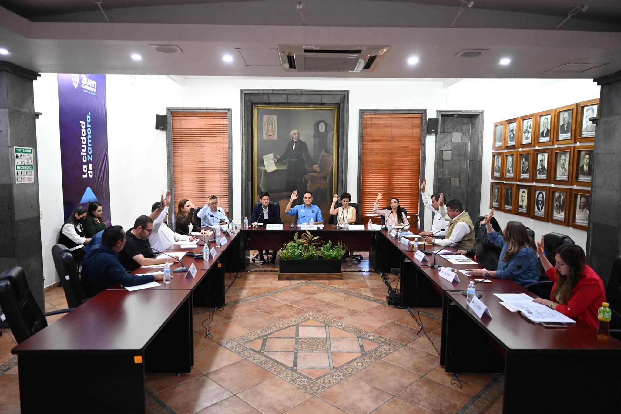 Cabildo de Zamora aprueba convenio para facilitar el acceso a viviendas de bajo costo para trabajadores