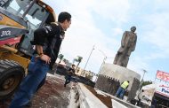Carlos Soto supervisa rehabilitación del Monumento a Juárez; registra 75 por ciento de avance
