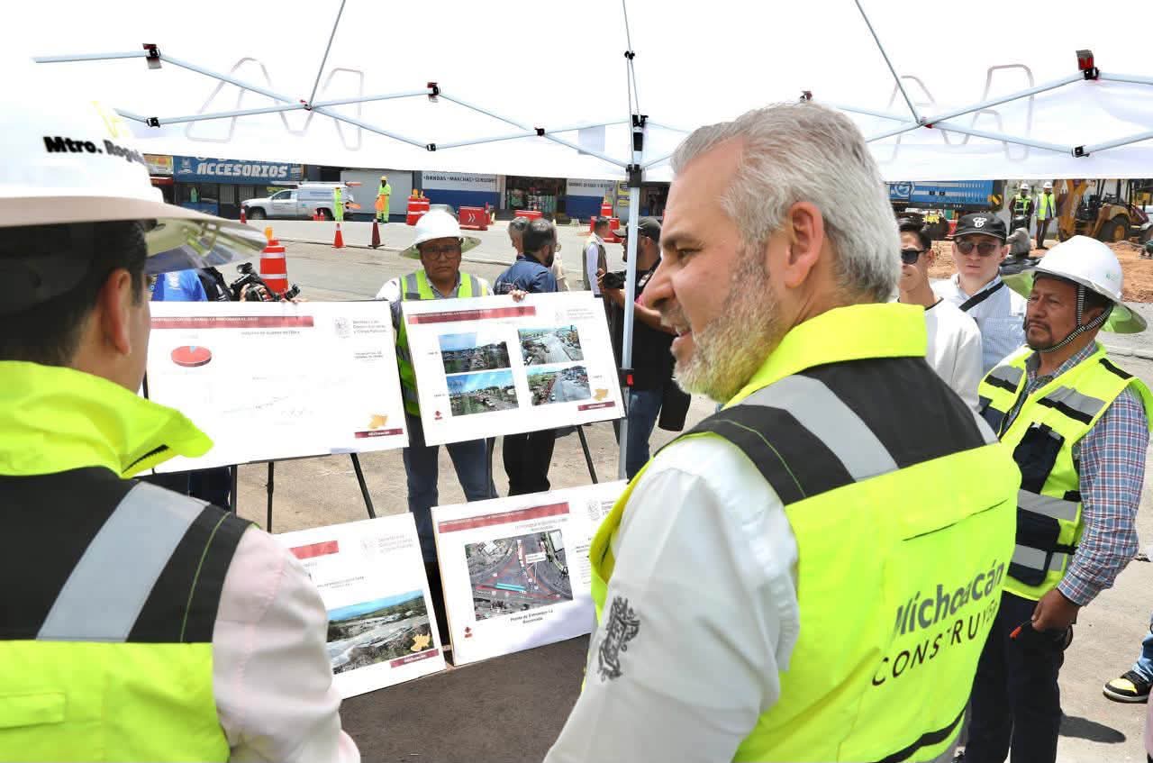 Construcción del distribuidor La Rinconada en Zamora, con 15 % de avance: Bedolla