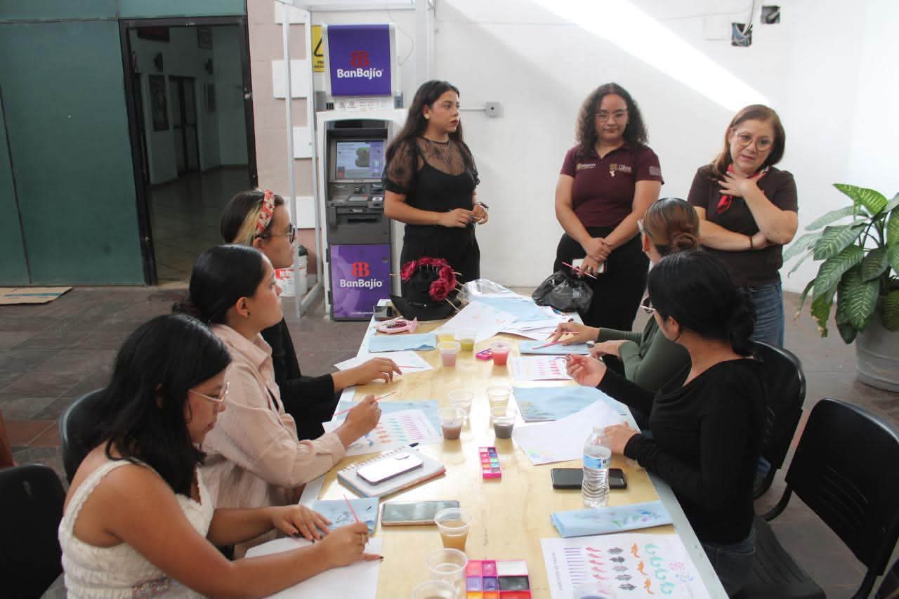 Capacitan a mujeres de Zamora con taller gratuito de maquillaje de catrinas