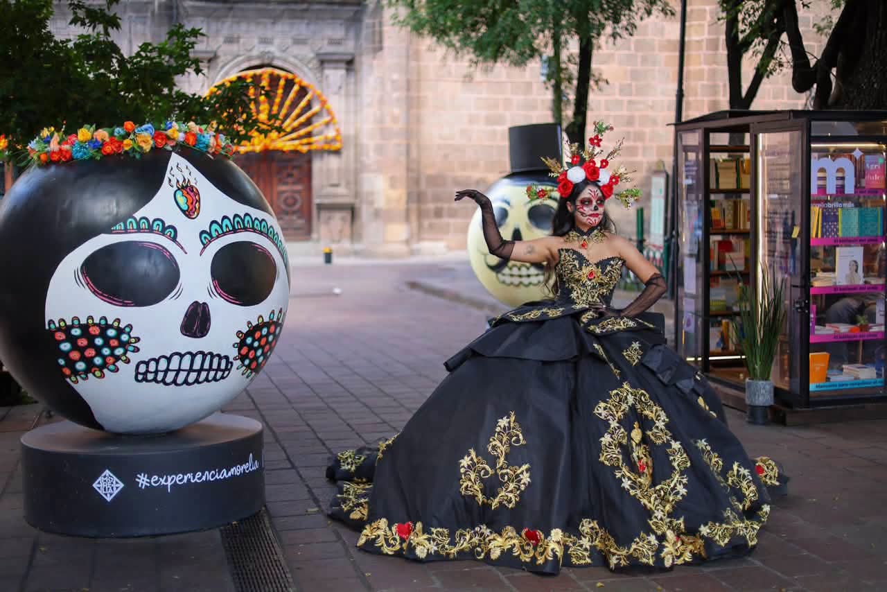 Invita Alfonso Martínez Alcázar a disfrutar de Morelia en Día de Muertos
